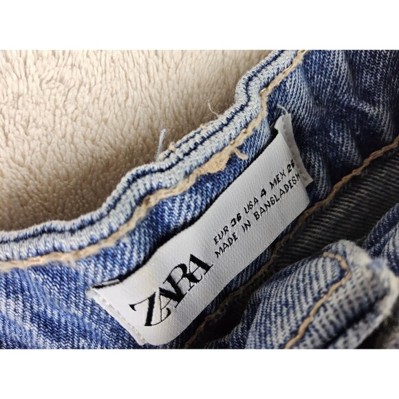 Zara Women’s Distressed Denim Cut Off Jean Denim Shorts Size 4 - Picture 2 of 3